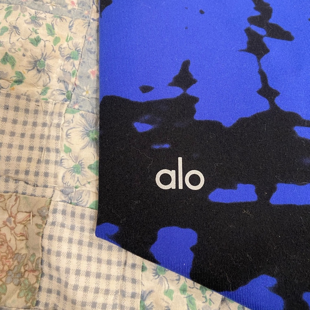 Alo Electric Blue Tie Dye Leggings - Picture 4 of 5